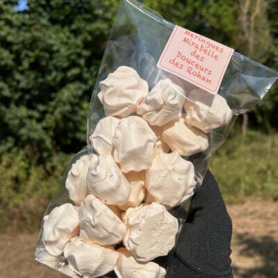 Meringues mirabelle